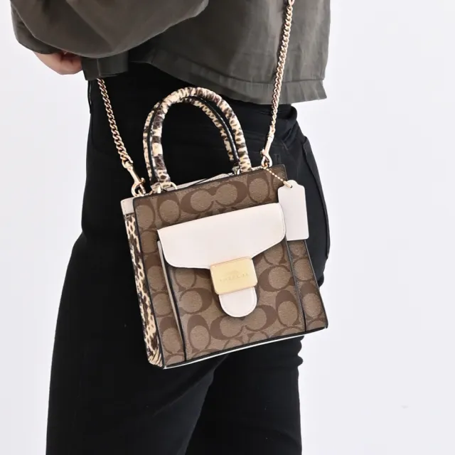 【COACH】MINI PEPPER 金屬方塊馬車LOGO蛇紋飾邊迷你手提兩用包(駝白)