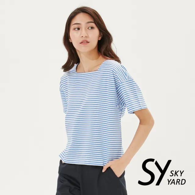 【SKY YARD】網路限定款-都會休閒百搭U領細條紋短版造型上衣-藍色
