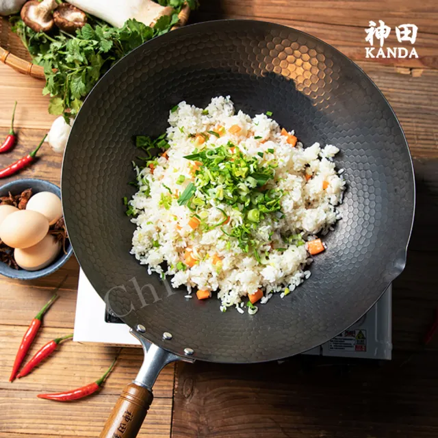 【神田】KANDA 日本製 窒化鐵 槌目紋 無塗層鐵炒鍋 鐵鍋 IH爐可用鍋 33cm(贈玻璃鍋蓋+木鏟)