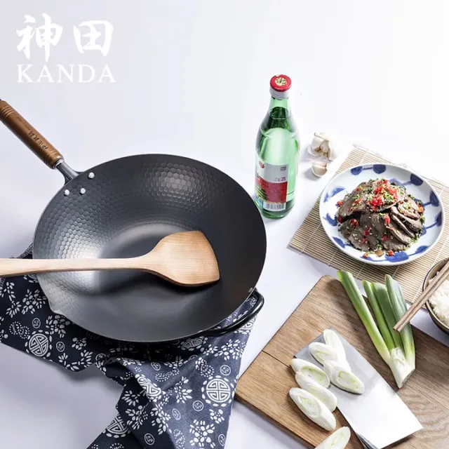 【神田】KANDA 日本製 窒化鐵 槌目紋 無塗層鐵炒鍋 鐵鍋 IH爐可用鍋 33cm(贈原木鍋蓋+木鏟)