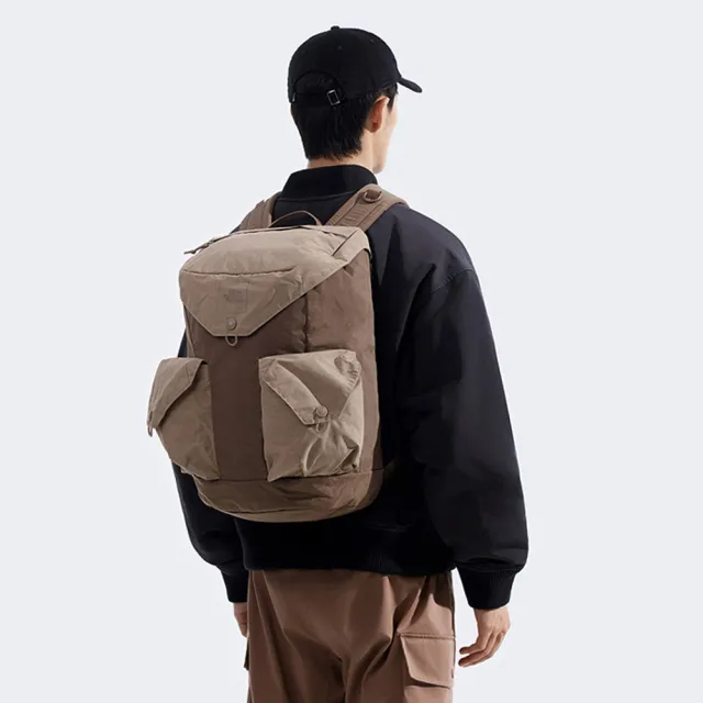 【The North Face】北面男女款棕色大容量休閒後背包｜8EERDHI(筆電包/登山包)