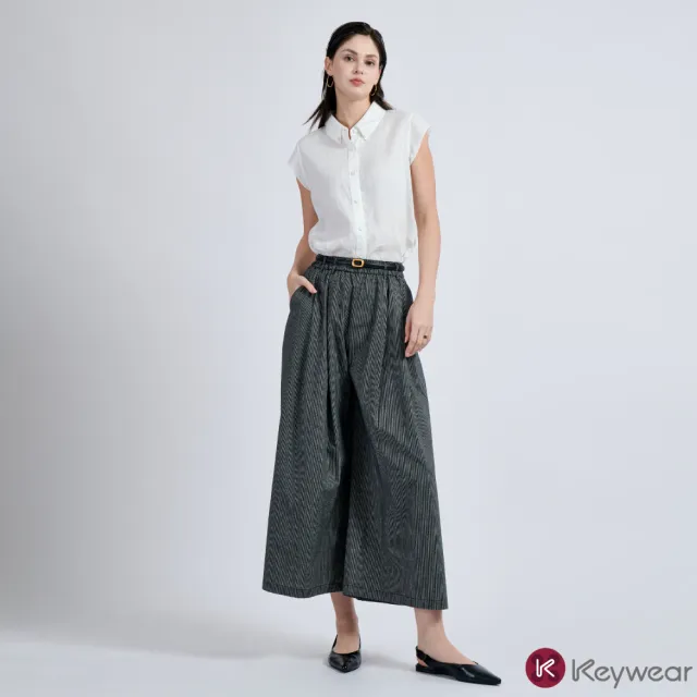 【KeyWear 奇威名品】俐落細條紋擴腿長褲