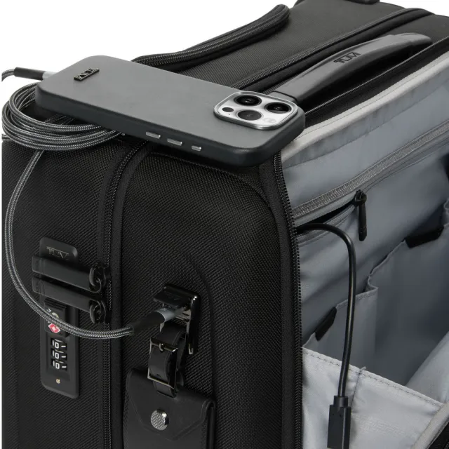 【TUMI】Alpha Compact 彈道尼龍休閒機長登機箱 - 黑