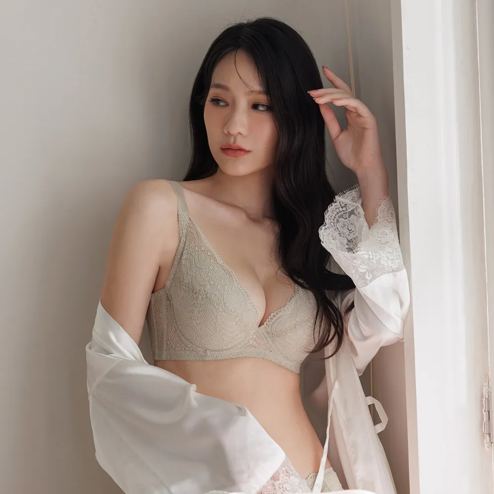 【玉如阿姨】迷漫浪花內衣※0678卡其綠(C.D.E罩 渾圓 集中 包副乳 台灣製)