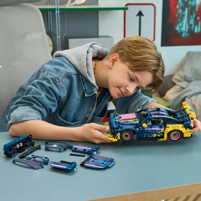 【LEGO 樂高】科技系列 42236 客製化改裝廠 Ford Mustang GT 汽車(福特汽車 汽車模型 禮物 玩具)