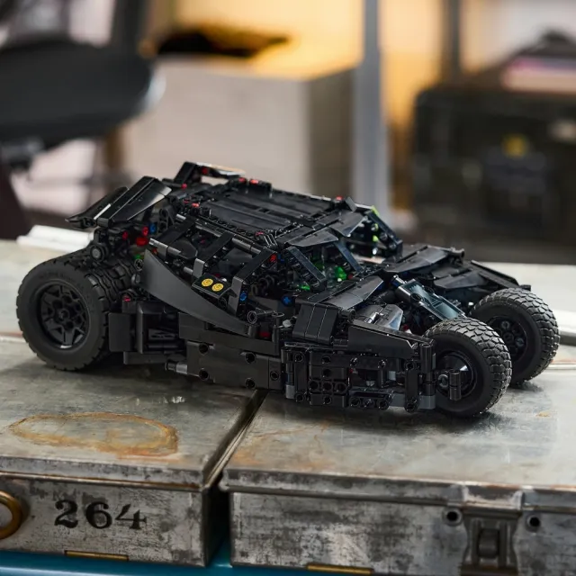 【LEGO 樂高】科技系列 42239 Batmobile Tumbler(蝙蝠俠 汽車模型 禮物 玩具)
