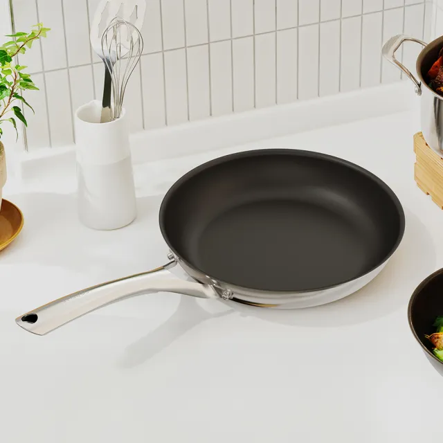 【CorelleBrands 康寧餐具】DuraNano晶奈無塗層不沾不鏽鋼平煎鍋28cm