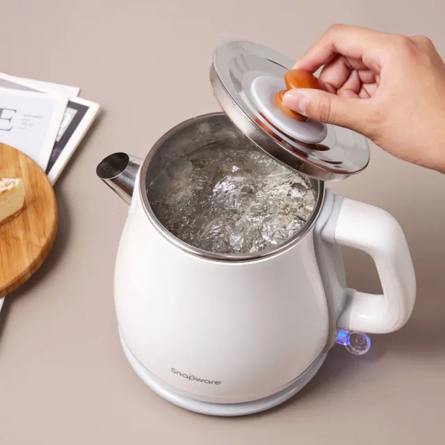 【CorelleBrands 康寧餐具】英式典雅316不鏽鋼雙層防燙電熱水壺1.8L