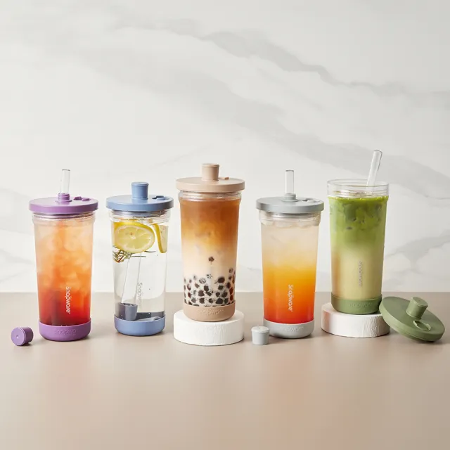【CorelleBrands 康寧餐具】買1送1 Tritan跳跳吸管杯840ml-附杯套(多色任選)