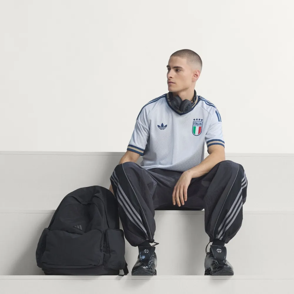 【adidas 愛迪達】世界盃 義大利 客場球員版短袖球衣 吸濕排汗 男 JL6938