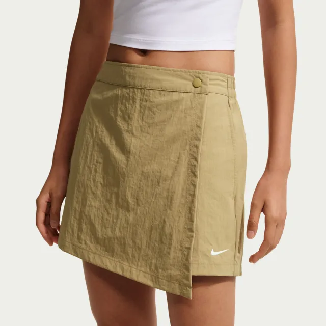 【NIKE 耐吉】短褲 褲裙 女 休閒褲 中腰 AS W NSW SKORT 卡其 IR1649-297