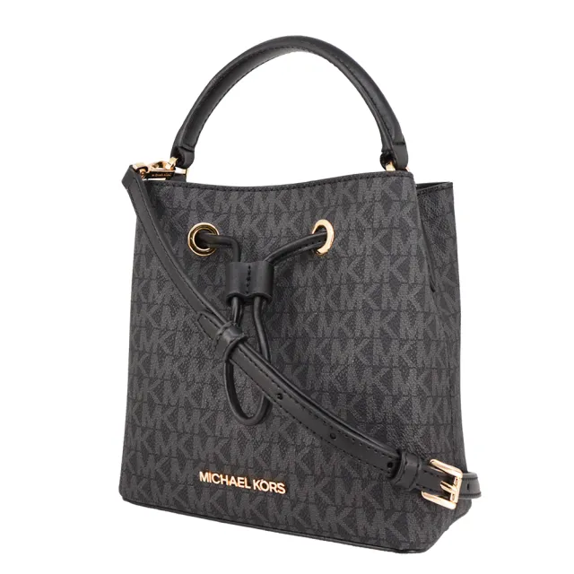 【Michael Kors】SURI系列 金釦LOGO 斜背/肩背/手提 斜背包 束口 水桶包(字母黑/小款)