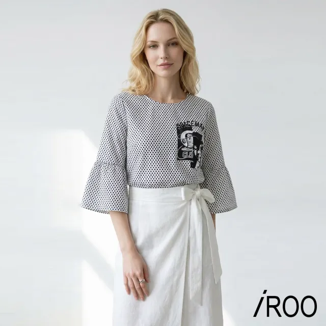 【iROO】點點造型印花上衣