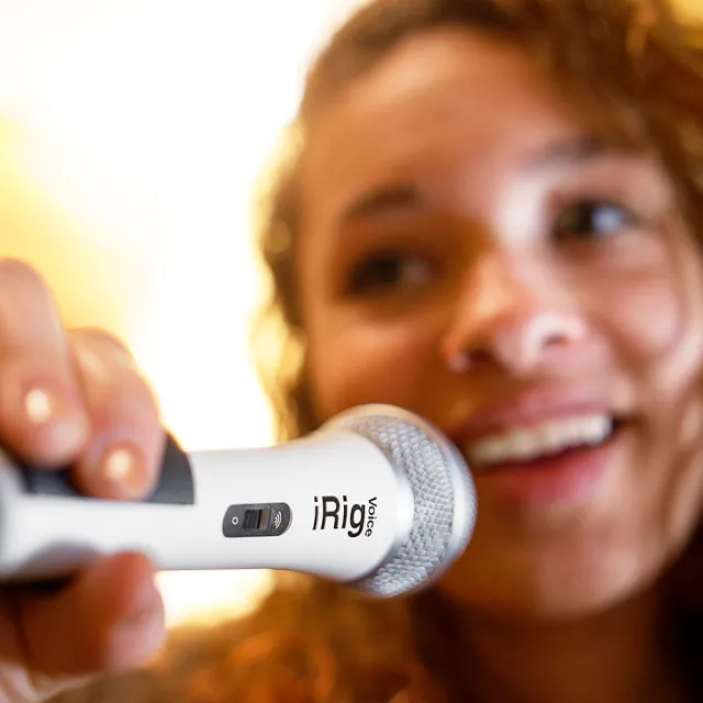 【IK Multimedia】iRig Voice White 行動裝置麥克風 (海國)