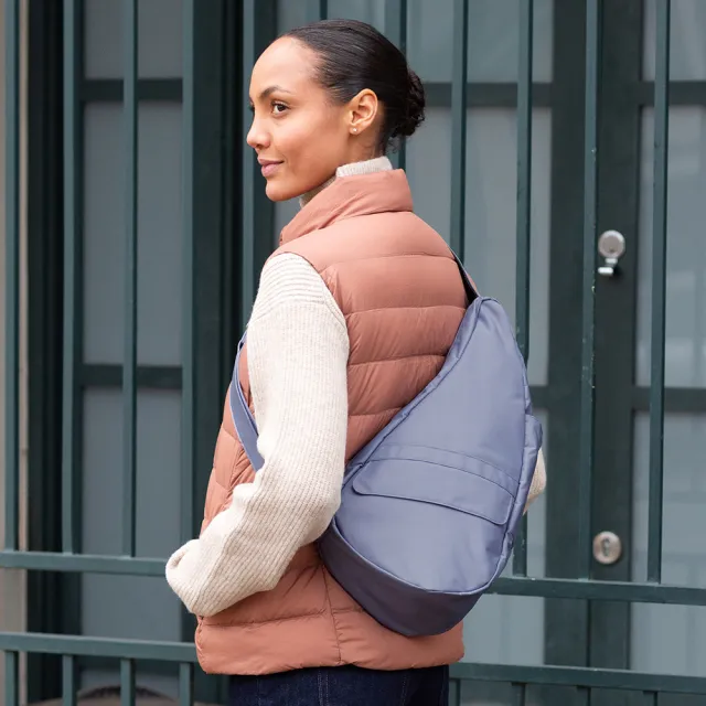 【HEALTHY BACK BAG】官方直營-再生材質 RECYCLED NYLON SMALL 斜背包-琉光紫  男包 女包 側背包 斜背包
