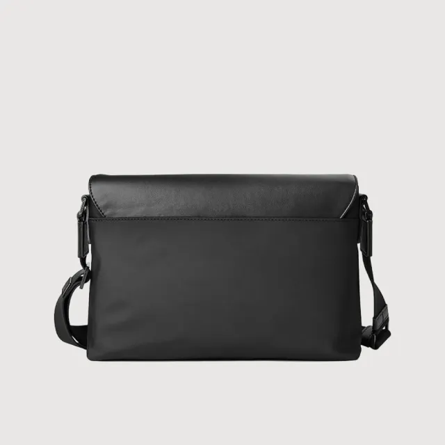 【BRAUN BUFFEL 德國小金牛】瓦拉頓-B 橫式大斜背包-黑色(BF594-TW62-BK) 男包送禮推薦