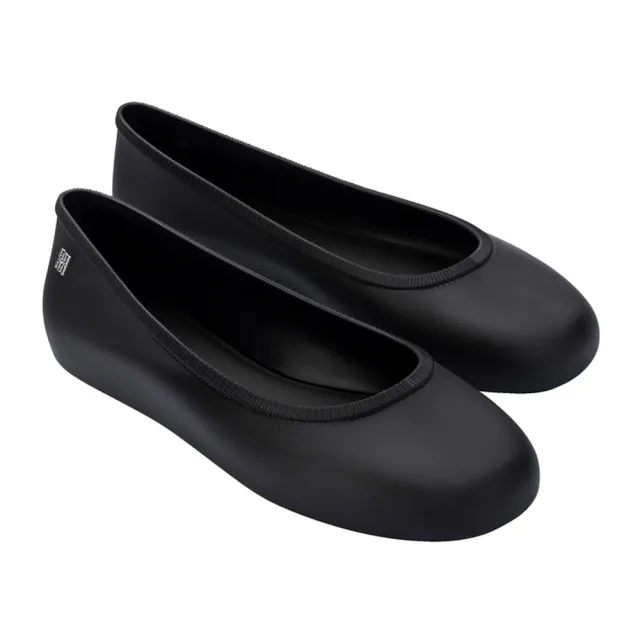 【Melissa】素面極簡圓頭平底娃娃鞋(黑色) 防潑水