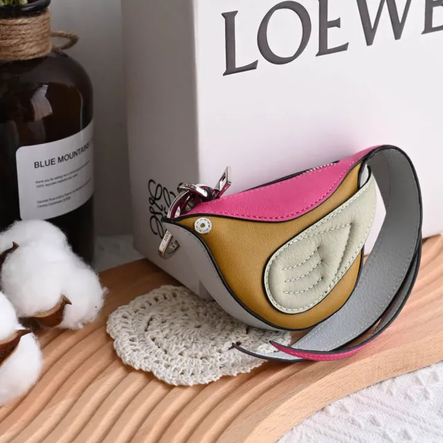 【LOEWE 羅威】PAJARO 撞色招福小鳥造型小牛皮個性鑰匙圈零錢包(粉邊)