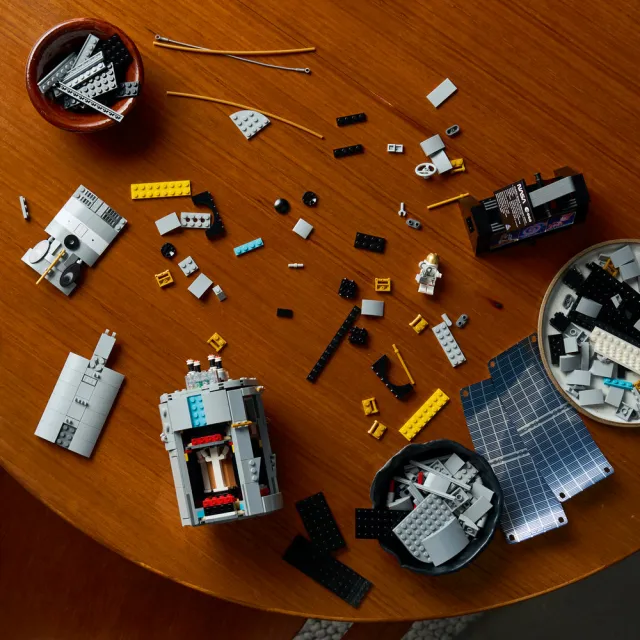【LEGO 樂高】Icons 11382 哈伯太空望遠鏡(太空模型 居家擺設 禮物 玩具)