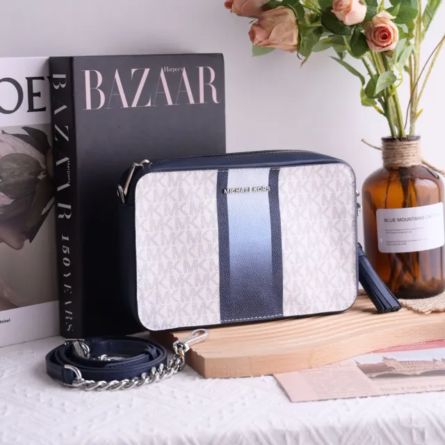 【Michael Kors】撞色滿版MK印花條紋流蘇吊飾方包斜背包(白藍)