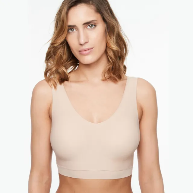 【Chantelle 仙黛爾】Soft Stretch.涼感無痕透氣V領無鋼圈輕運動女內衣 黑/膚粉可選.16A10_0WU(超強彈力)