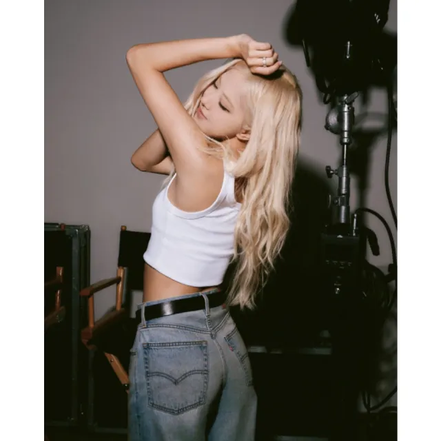 【LEVIS】Levis ROSE 朴彩英同款 Essential羅紋背心 / Shiraz 女生上衣 人氣新品 00ATX-0000