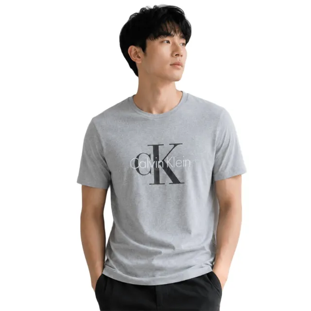 【CALVIN KLEIN】CK 圓領純棉 ck大logo印刷 短袖 T恤 短T 上衣 (透氣 舒適 百搭)