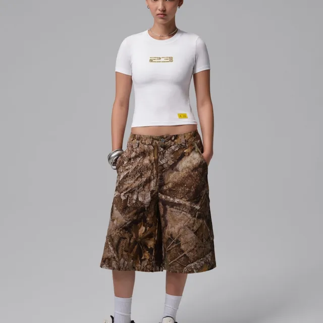 【NIKE 耐吉】短袖上衣 女 AS W J SS TMID GFX TEE RLT 喬丹 運動 休閒 白色 (IU7256100)