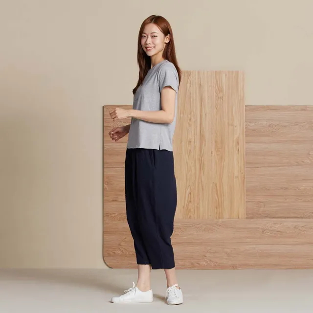 【YVONNE 以旺傢飾】數字網印短袖上衣-迷霧灰