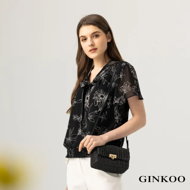 【GINKOO 俊克】前綁帶下擺縮口印花上衣