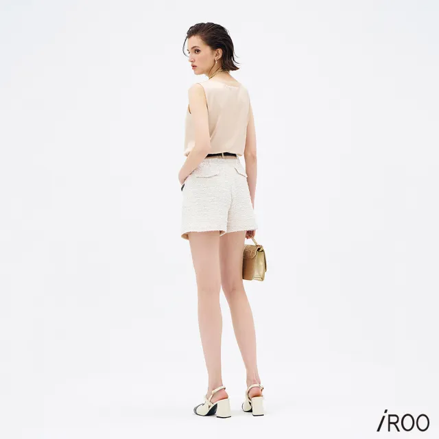 【iROO】珠貝色沙典簡約V領背心