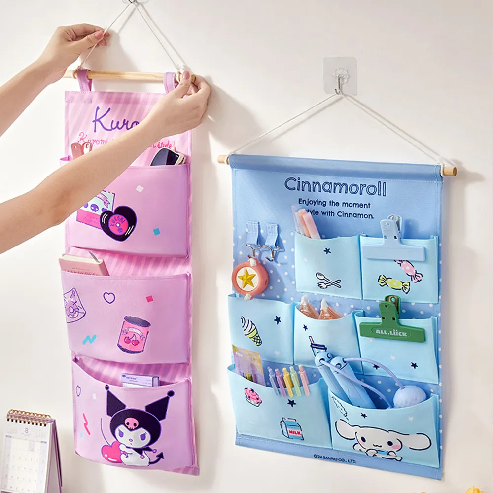【SANRIO 三麗鷗】酷洛米美樂蒂大耳狗三格收納掛袋 懸掛式收納袋(凱蒂貓/Hello Kitty/文具收納/衣物收納)