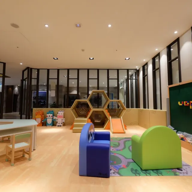 【宜蘭村却國際溫泉酒店】9/5限搶!2大2小家庭客房一泊二食★早餐及定食套餐(旺日+800.假日+1800)