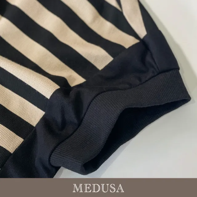 【MEDUSA 曼度莎】現貨-條紋彩色字母拼接休閒T恤（M-XL）｜短袖T恤 女上衣 T恤穿搭