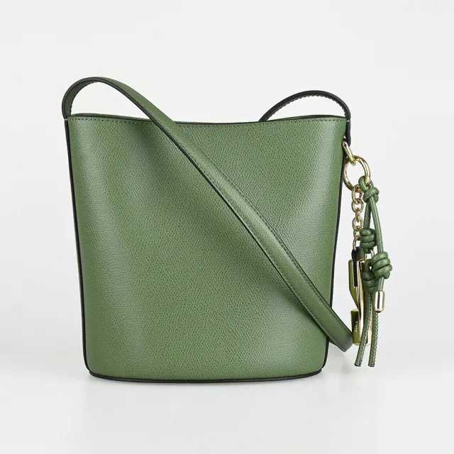 【FURLA 芙拉】FURLA精品小牛皮吊飾編織磁釦斜背水桶包(迷你/綠)