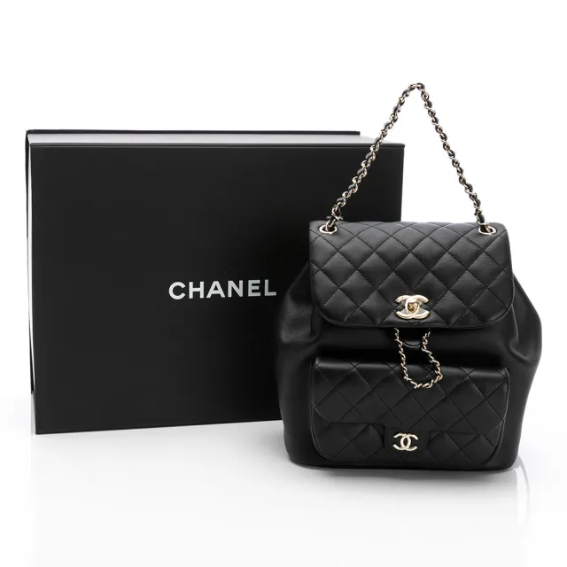 【CHANEL 香奈兒】Duma大型翻蓋雙肩後背包(黑/淡金)