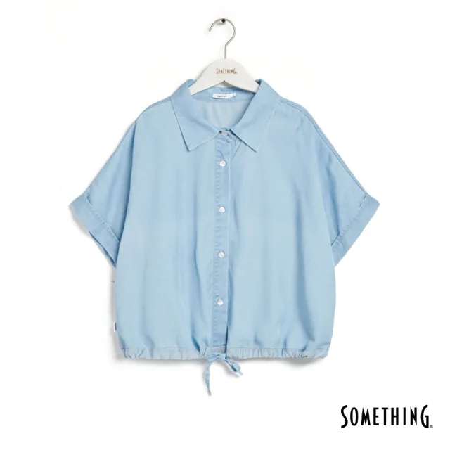 【SOMETHING】女裝 下擺剪接牛仔短袖襯衫(漂淺藍)