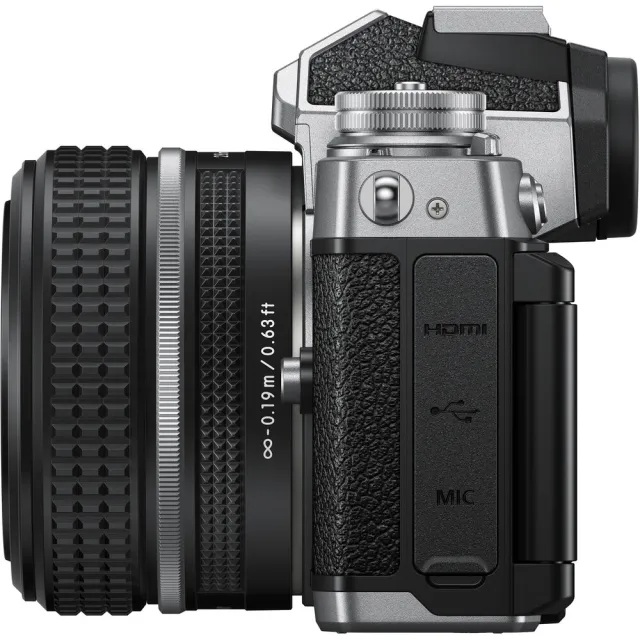 【Nikon 尼康】ZFC KIT 附 Z 28mm F2.8 SE 定焦鏡組 (公司貨) APS-C 無反微單眼相機