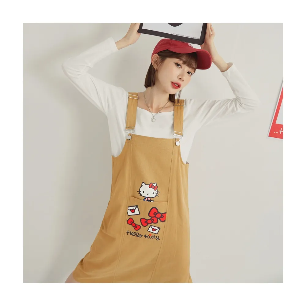 【OB 嚴選】KITTY潮流經典全彩口袋印花吊帶裙 《IK0023》