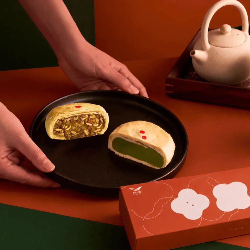 【欣葉集團】中秋月餅禮盒-台式酥皮月餅(3入/盒附提袋)*2盒 (私房伍仁、知味咖哩、馨綠香蘭)