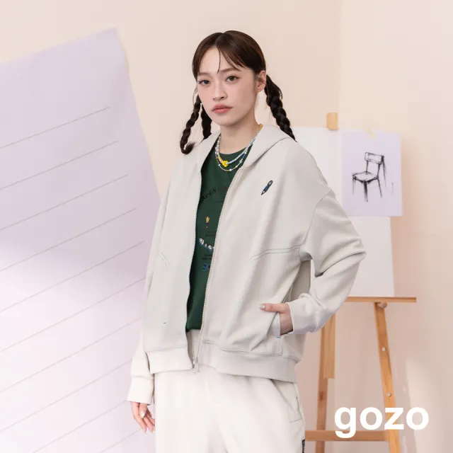 【gozo】MOMO獨家款★ 鉛筆繡花拼接條紋連帽外套(淺灰/灰色)