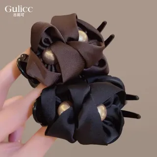 【Gulicc 古莉可】氣質珍珠 緞面花苞 丸子抓夾(雙11 生日 髮飾 頭飾 鯊魚夾 抓夾 禮物)