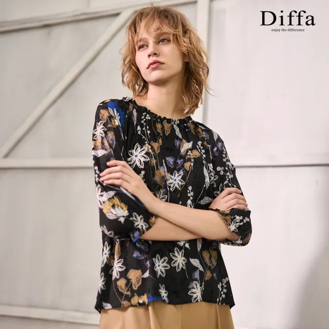 【Diffa】復古黑白花拉克蘭袖上衣-女