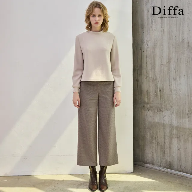 【Diffa】卡其美型剪裁設計針織衫-女