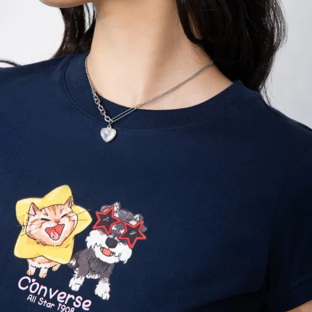 【CONVERSE】PETS GRAPHIC BABY FIT TEE OBSIDIAN 女上衣 短袖 T恤 (WCJ771-695)