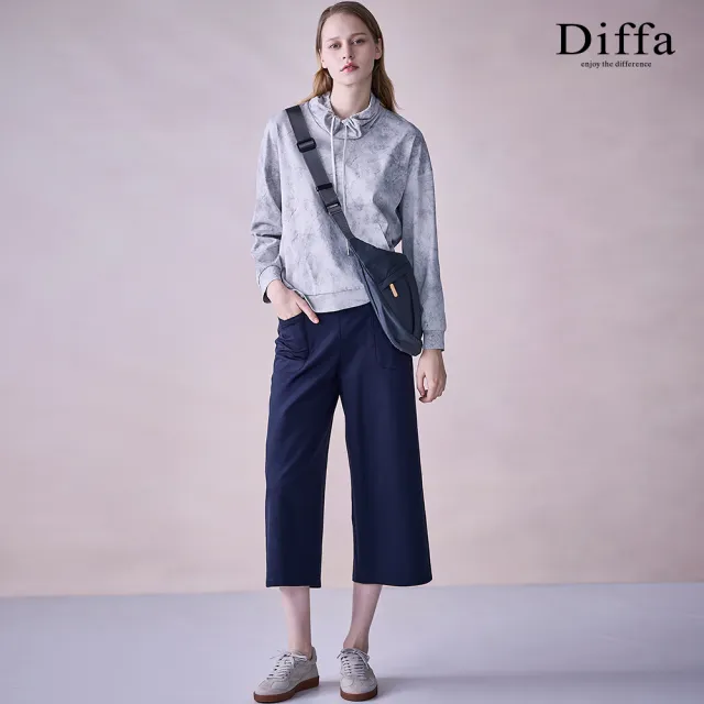 【Diffa】斑駁燒花領抽繩落肩長袖針織衫-女