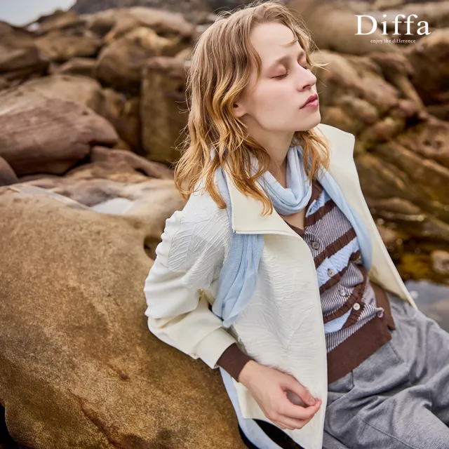 【Diffa】葉紋壓皺異素材拼接立領外套-女