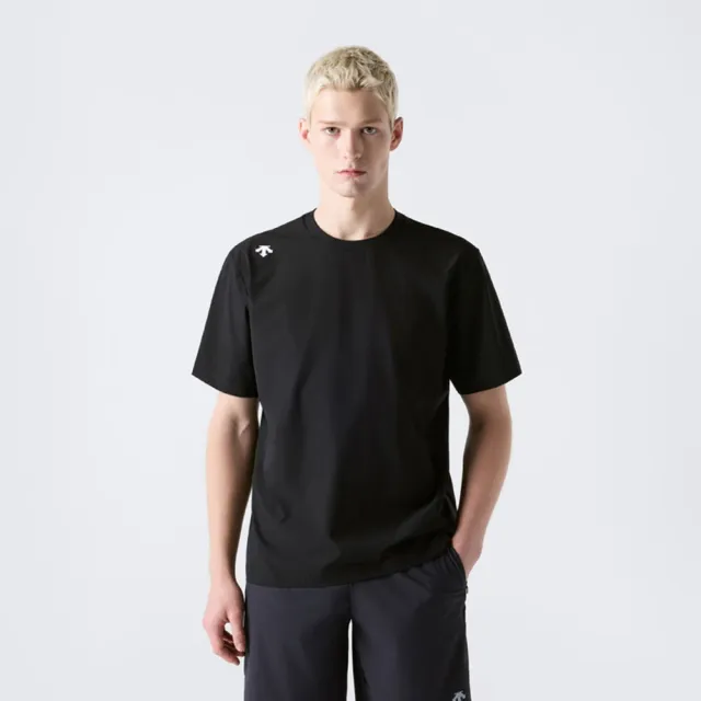 【DESCENTE】短袖上衣 男 快排 WOVEN SHORT SLEEVE T-SHIRT 黑 SR321TTS75-BLK0