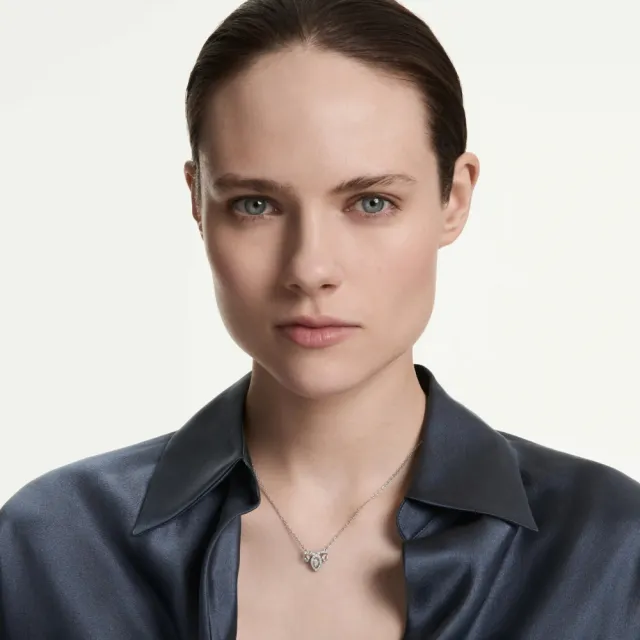 【SWAROVSKI 施華洛世奇】官方直營 十二生肖- 羊年鏈墜 混合式切割 白色 鍍白金色 | 5753322