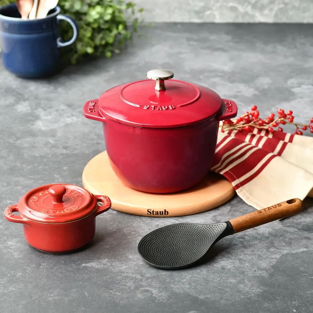 【STAUB】波爾多紅琺瑯鑄鐵飯鍋16cm+烤盅10cm+飯匙(德國雙人牌集團官方直營)